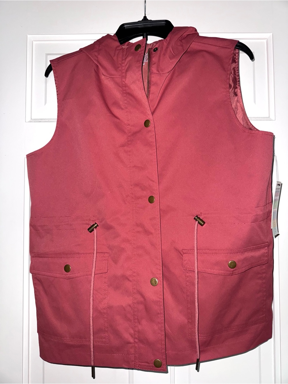 Women’s Sleeveless Hooded Vest in Rose